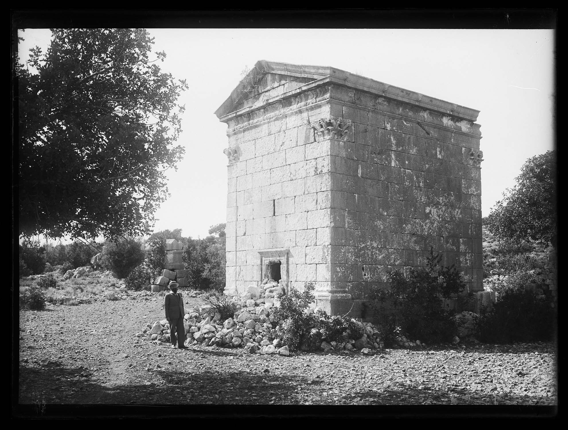 Petit temple antique non localisé